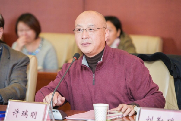 生物物理研究所许瑞明副所长主持评估会议