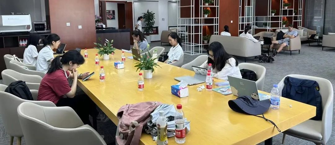双选会1.png