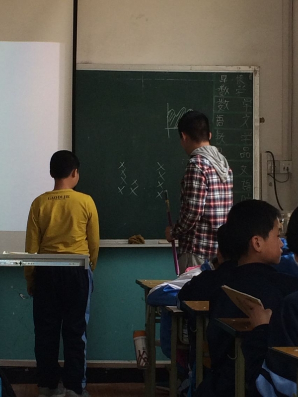 张北辰与学生互动 张北辰与学生互动