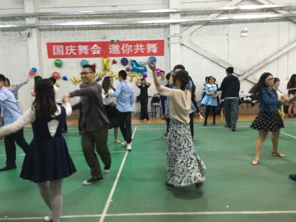 现场表演
