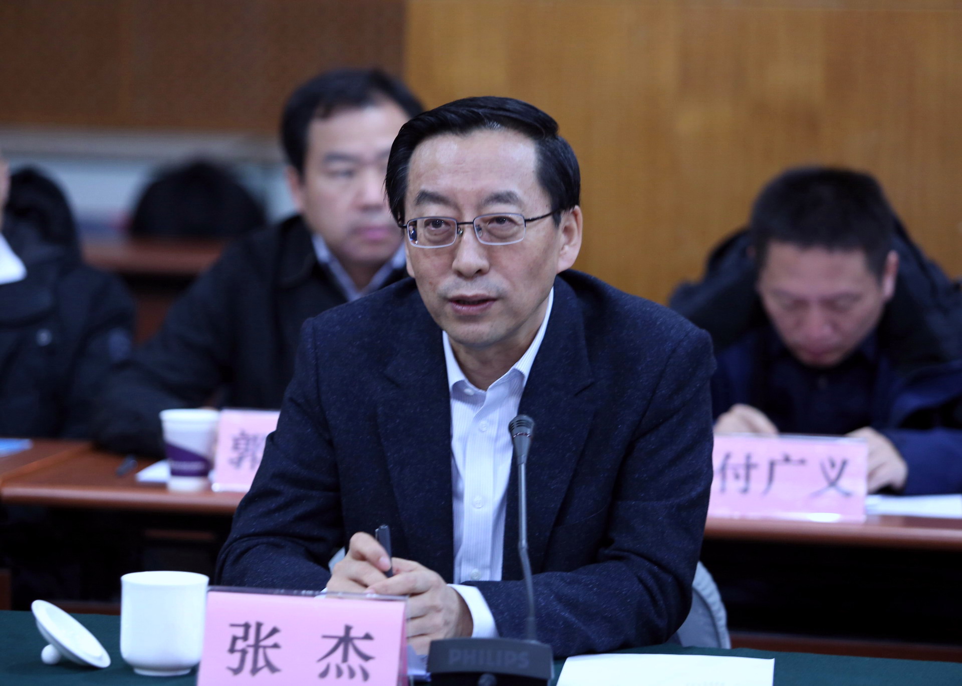 3.张杰在座谈会上发言杨天鹏摄.jpg