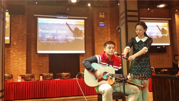 吉他表演