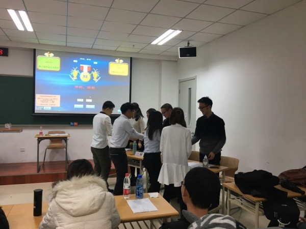 图2 正负双方握手言和