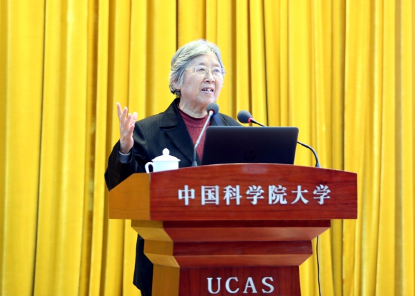 钱易说，我们做环境工作的人，永远没有资格谈自己的成就