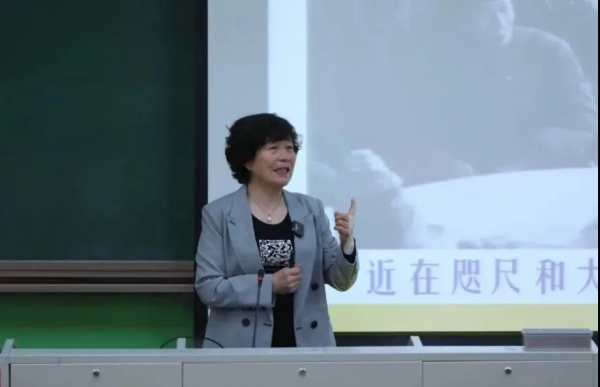 王柏懿走进第七场科学家精神报告会分享力学大师往事

