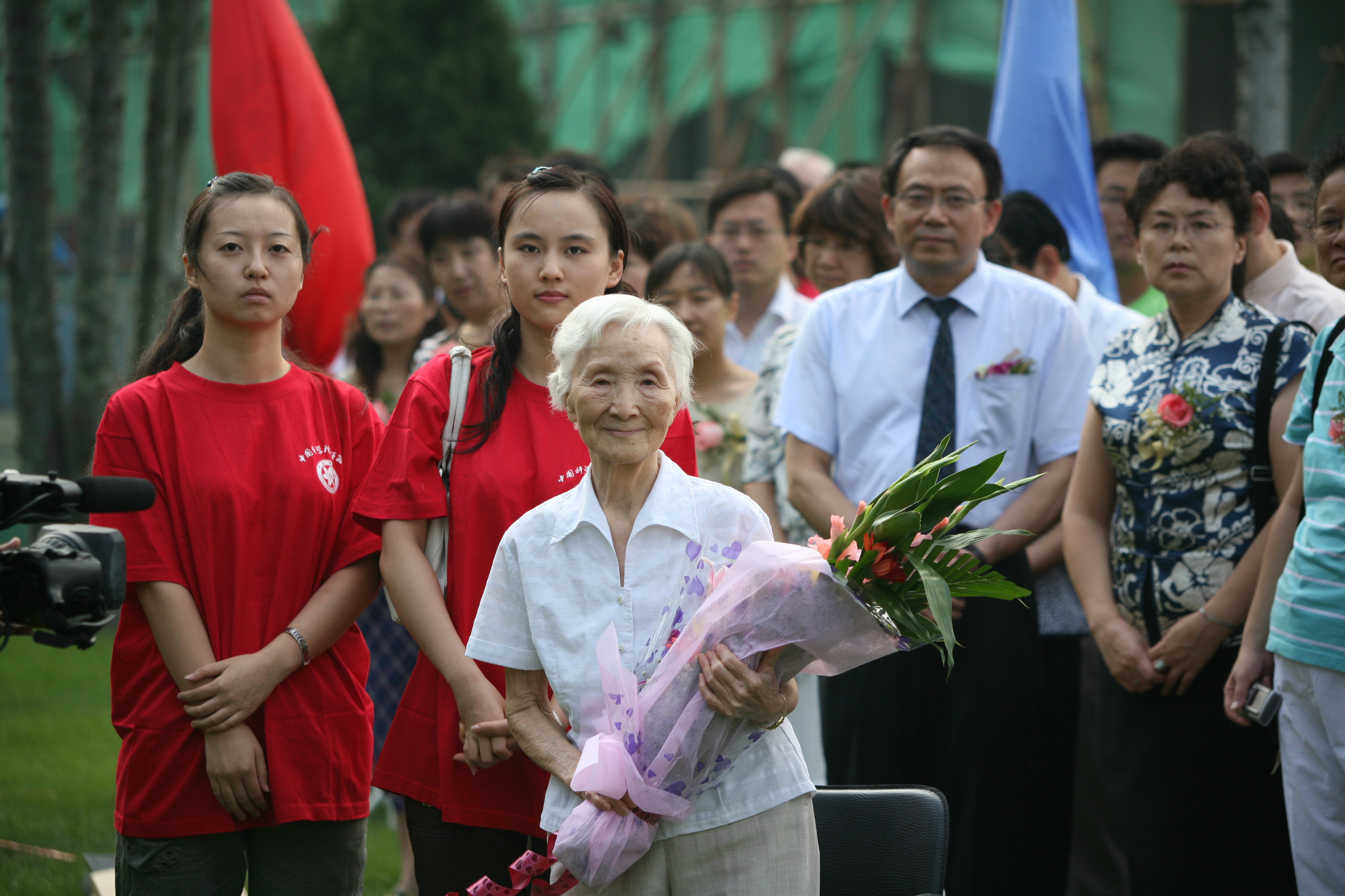2007年9月李佩先生出席中国科学院研究生院开学典礼.jpg