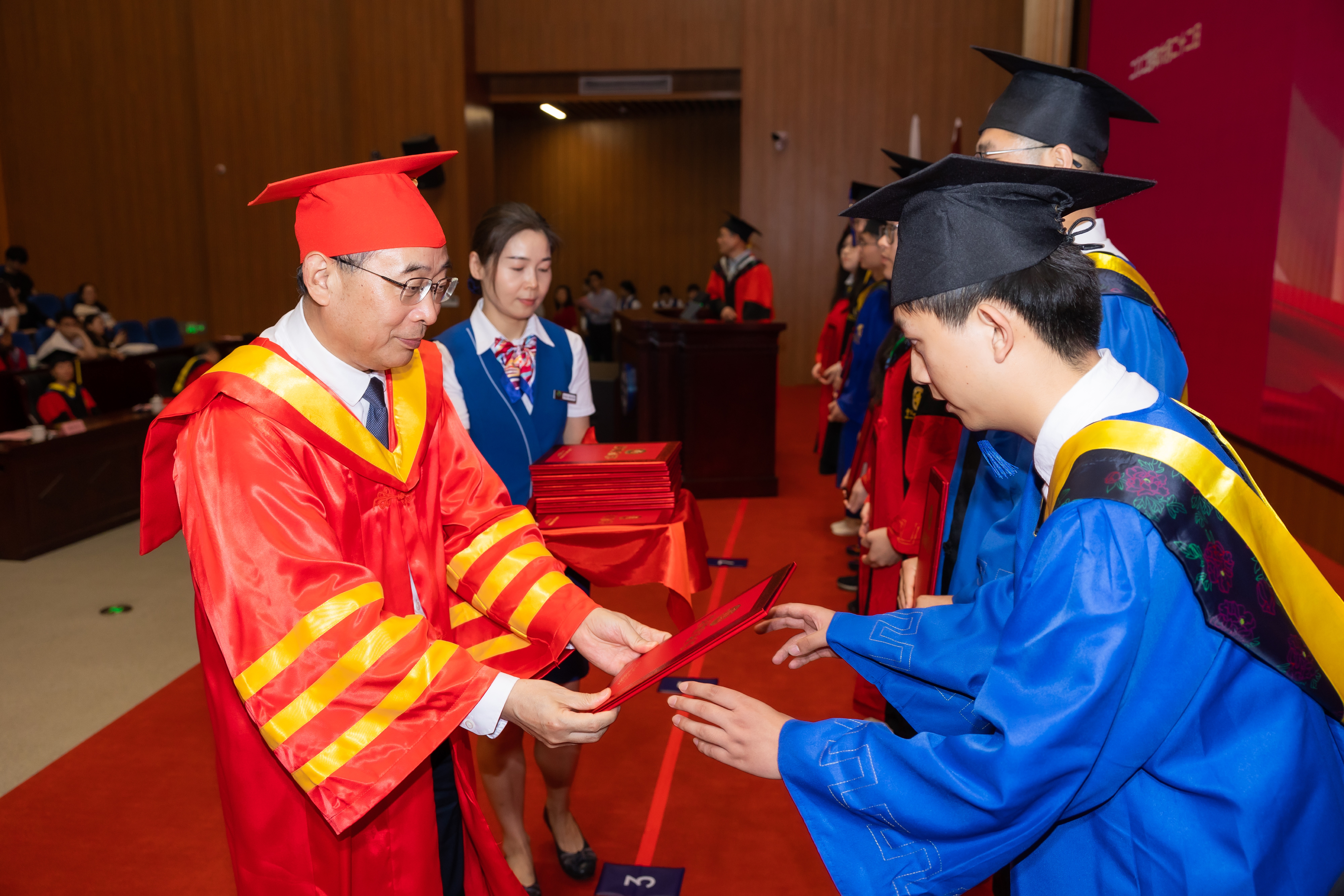 ZIYI1208.jpg