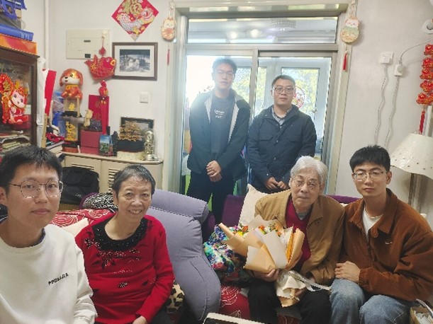 徐建中.jpg