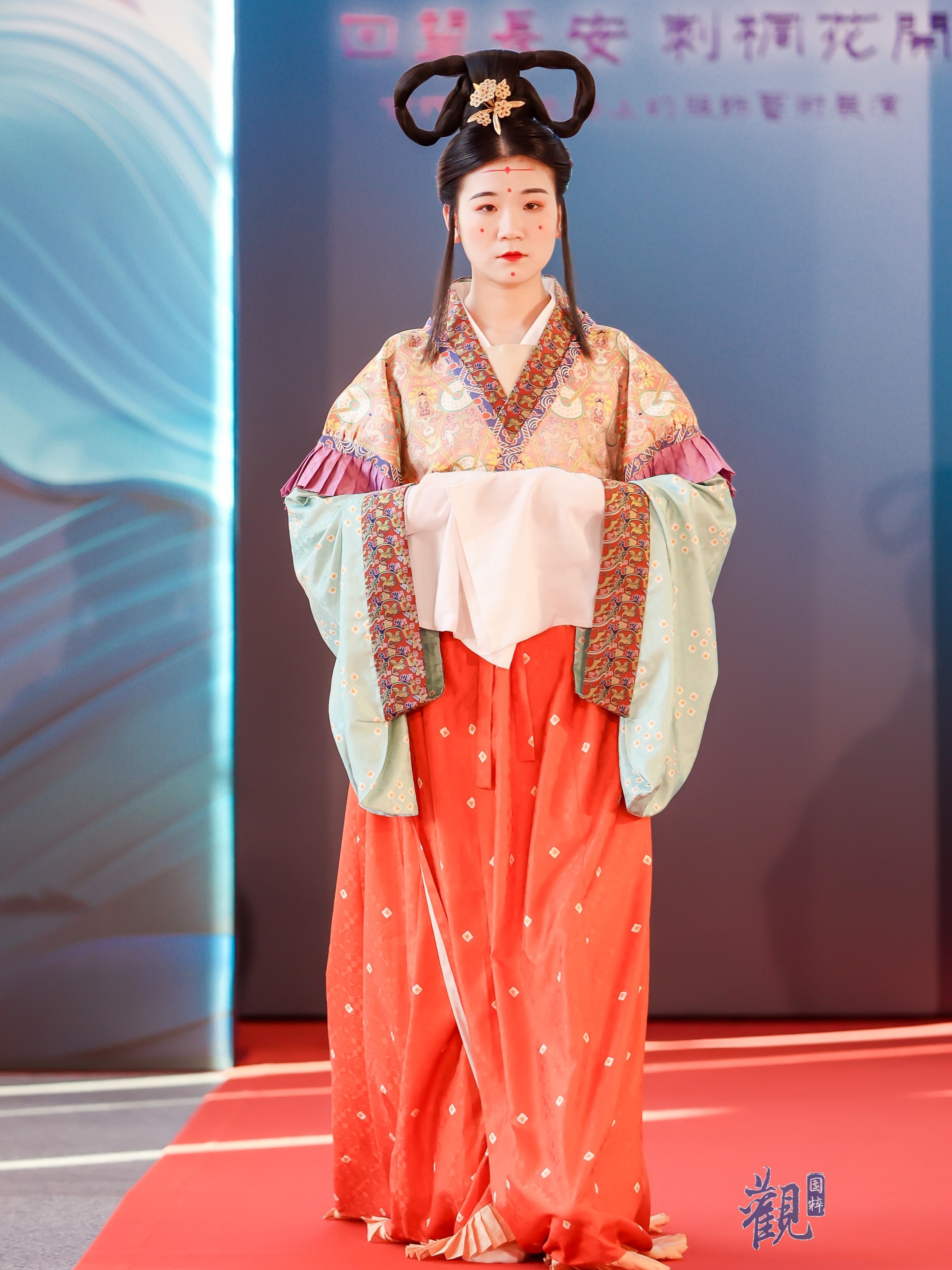 李芷漩 生命科学学院 魏晋服饰.jpg