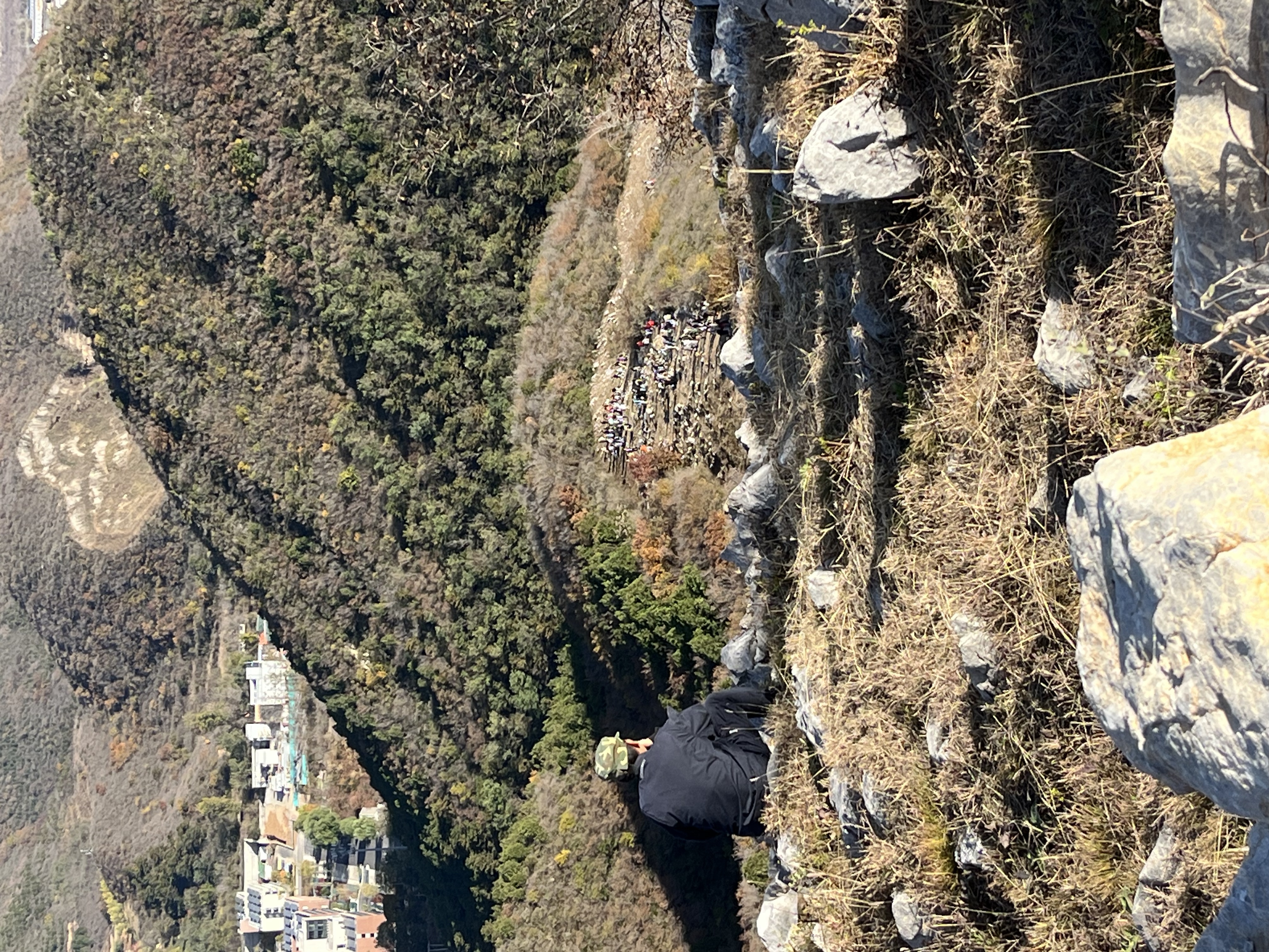 护林员守望青山.jpg
