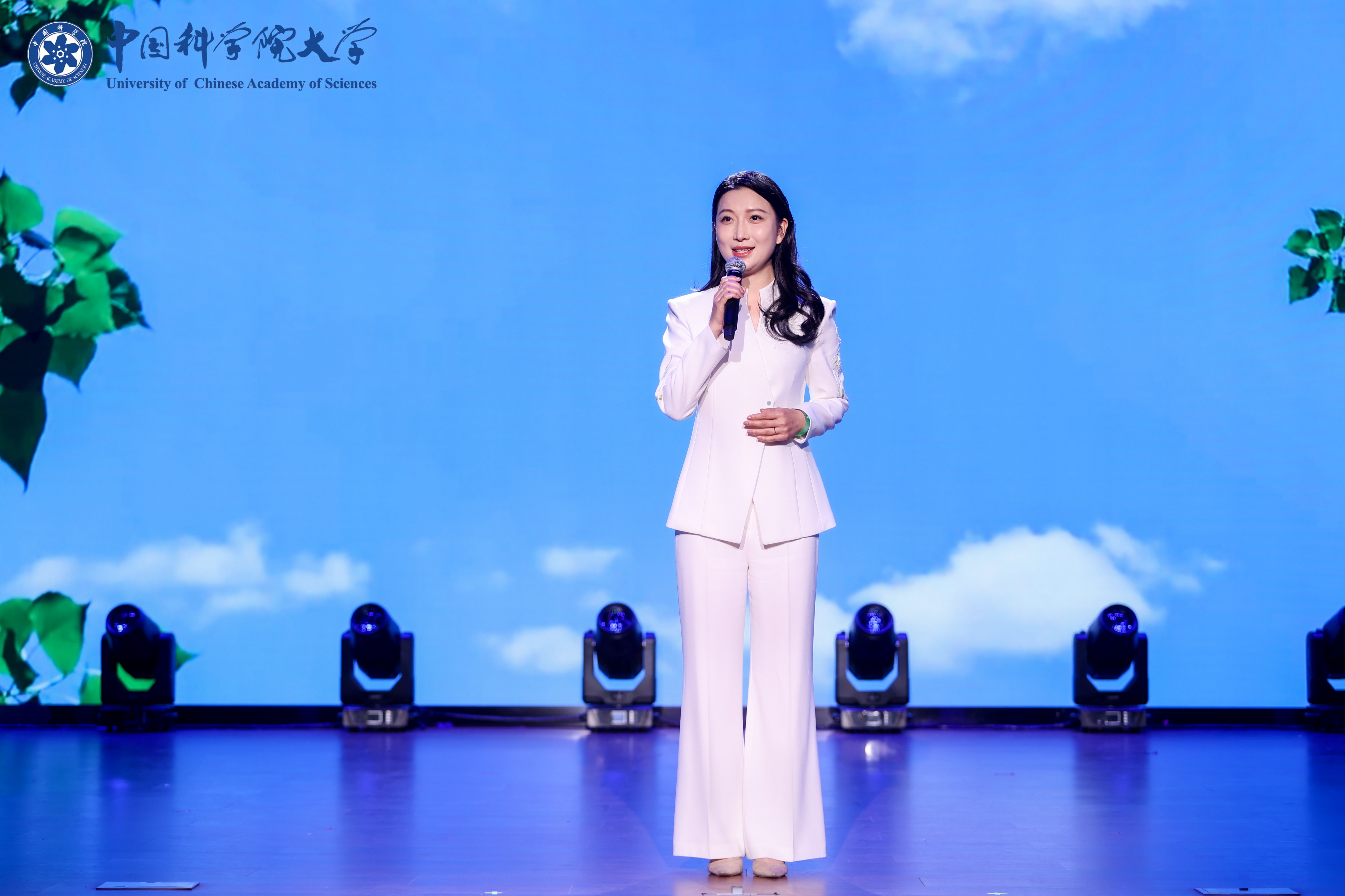 北京市初赛教师组二等奖 王艳《致橡树》.jpg