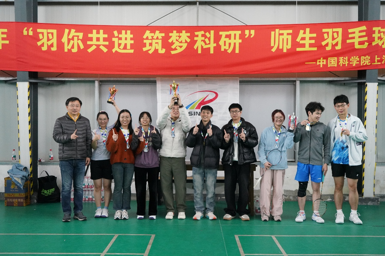 羽毛球比赛5.png