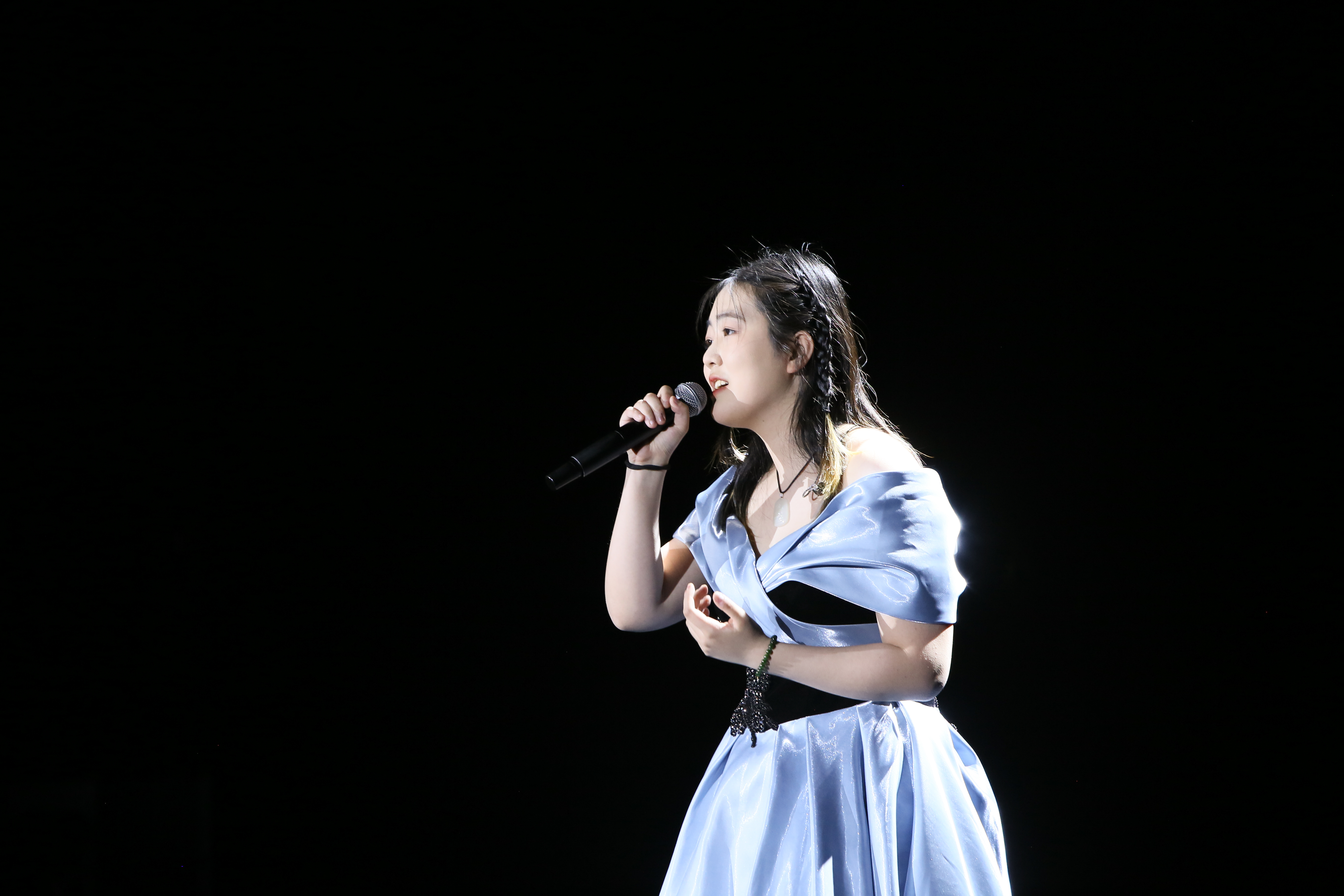 15 特写-女.jpg