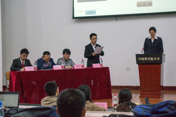 辩手慷慨陈词